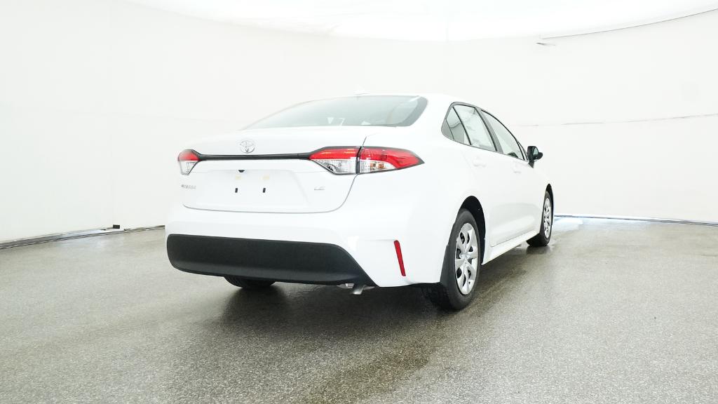 2025 Toyota Corolla LE photo 3