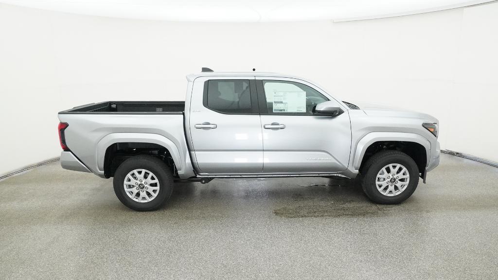 2025 Toyota Tacoma SR5 4x4 Double Cab photo 11