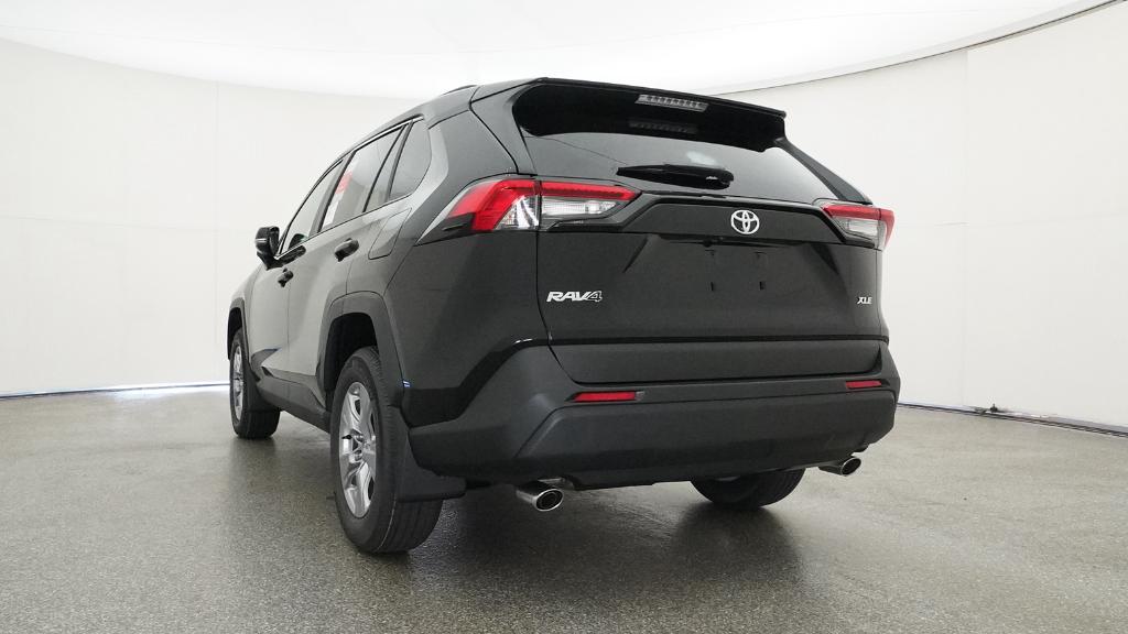 2025 Toyota RAV4 XLE photo 2