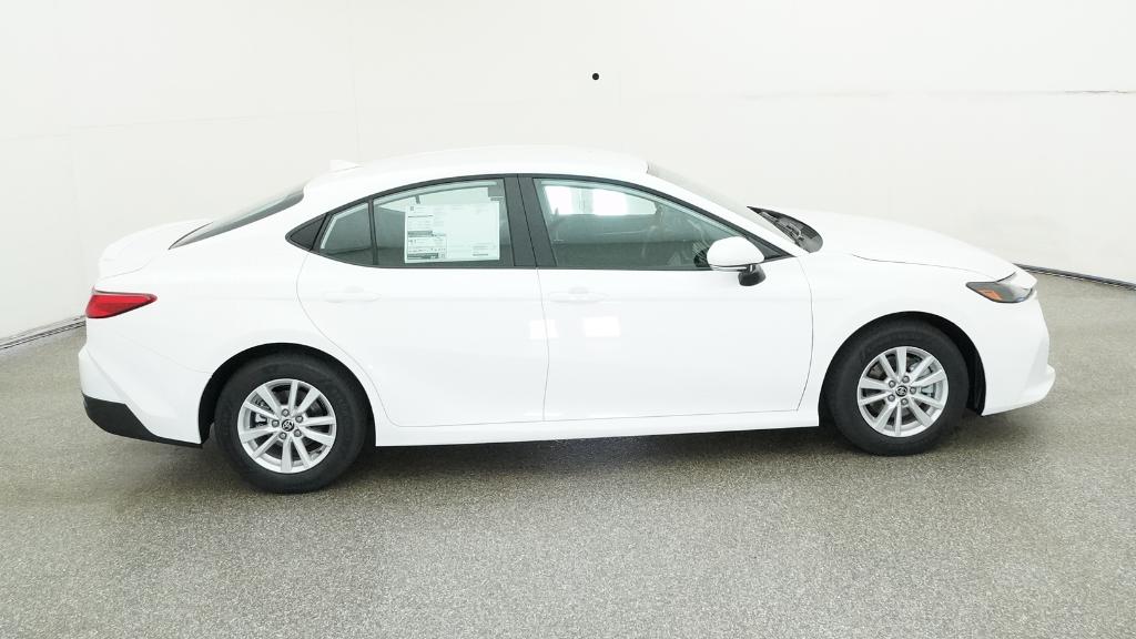 2025 Toyota Camry LE photo 9