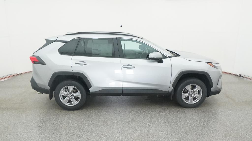 2025 Toyota RAV4 XLE photo 2