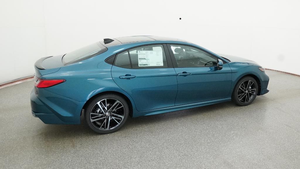 2025 Toyota Camry XSE photo 4