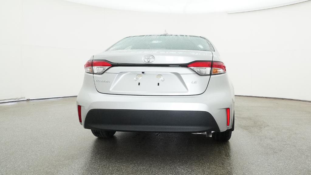 2025 Toyota Corolla LE photo 3