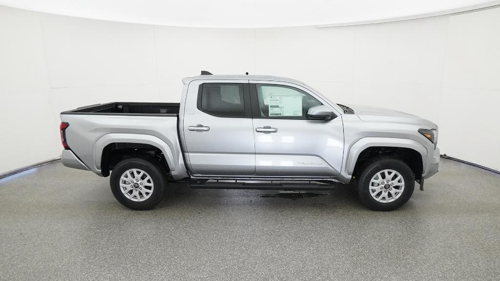 2025 Toyota Tacoma SR5 Double Cab photo 2