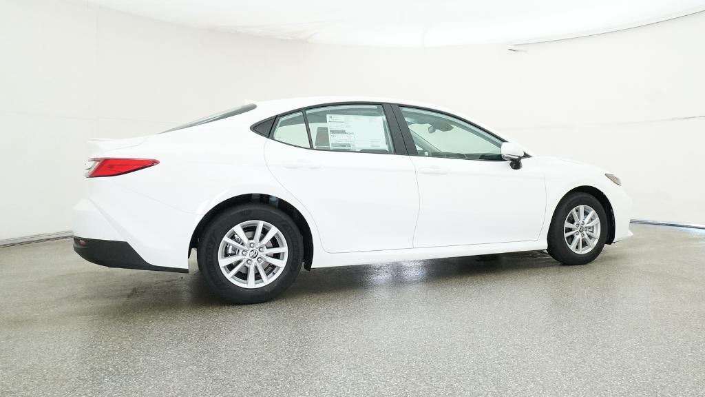 2025 Toyota Camry LE photo 22