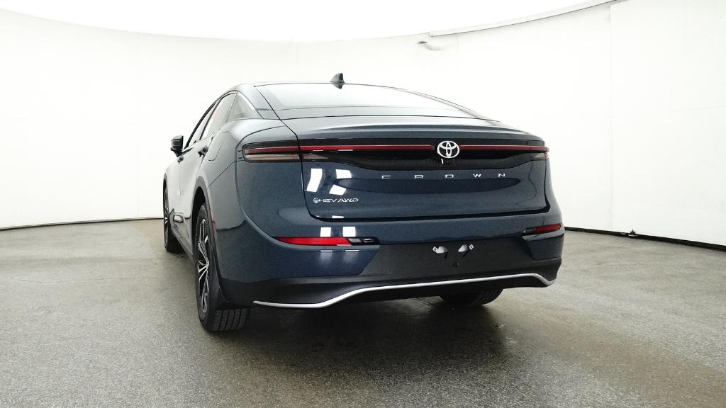 2026 Toyota Crown XLE photo 24