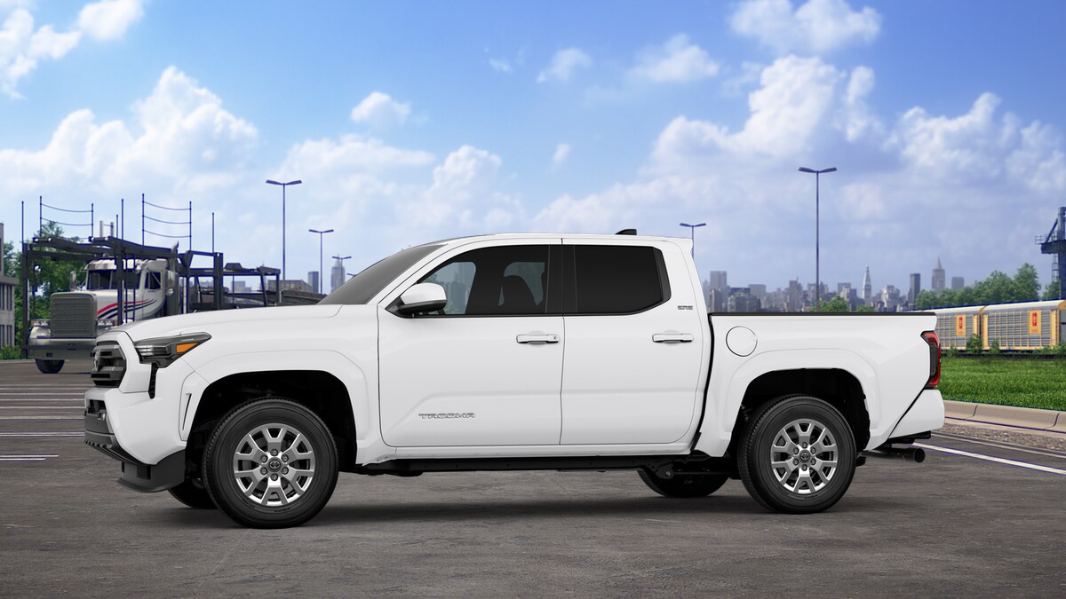 2025 Toyota Tacoma SR5 photo 3