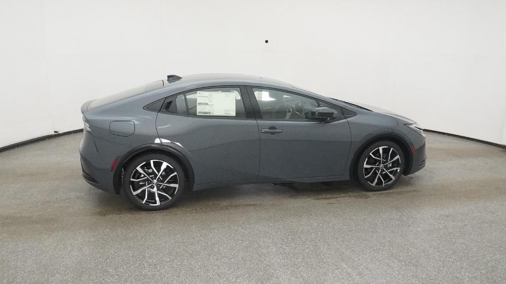 2026 Toyota Prius Plug-in Hybrid XSE photo 17