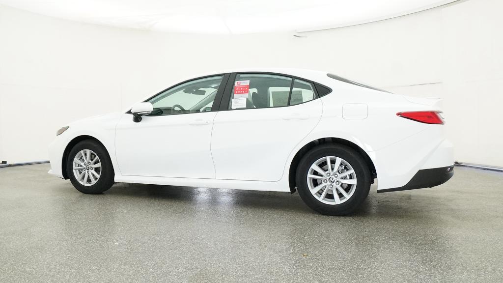 2025 Toyota Camry LE photo 20