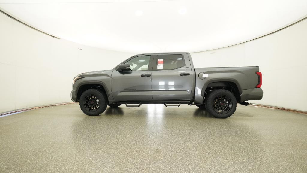 2026 Toyota Tundra SR5 CrewMax photo 4
