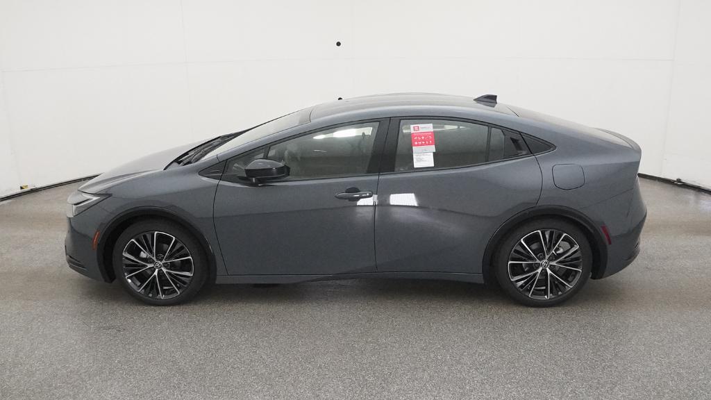 2026 Toyota Prius XLE photo 4