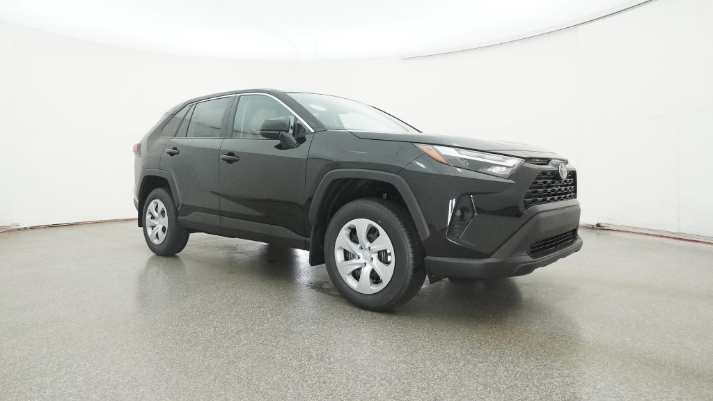 2025 Toyota RAV4 LE photo 4