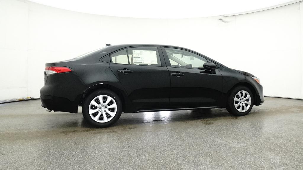 2025 Toyota Corolla Hybrid LE photo 3