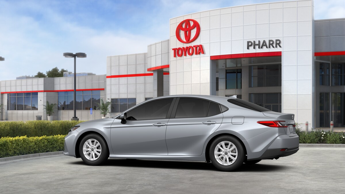 2025 Toyota Camry LE photo 9