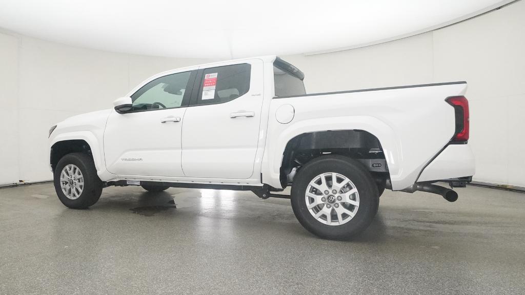 2025 Toyota Tacoma SR5 photo 6