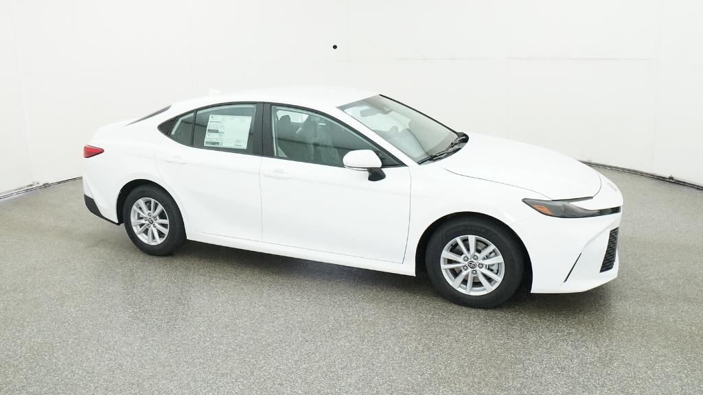 2025 Toyota Camry LE photo 31