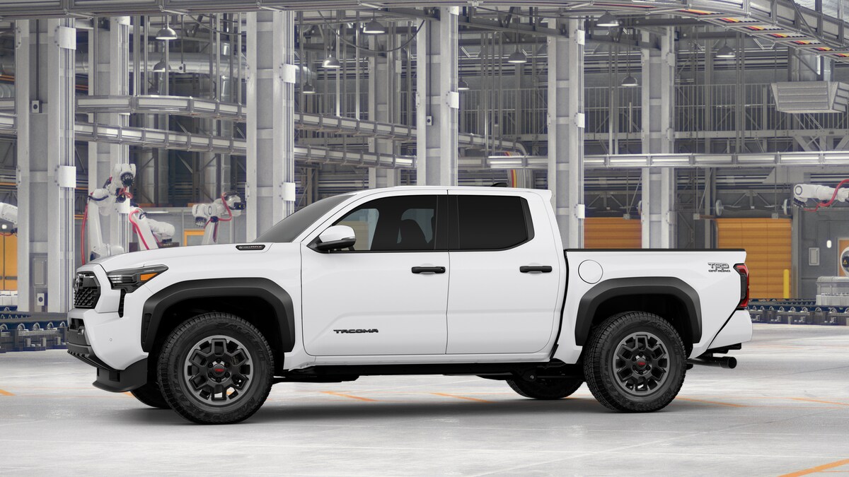 2025 Toyota Tacoma TRD Off-Road photo 3
