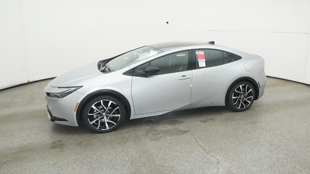 2025 Toyota Prius Plug-in Hybrid XSE photo 2