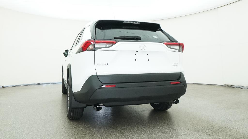2025 Toyota RAV4 Hybrid XLE photo 3