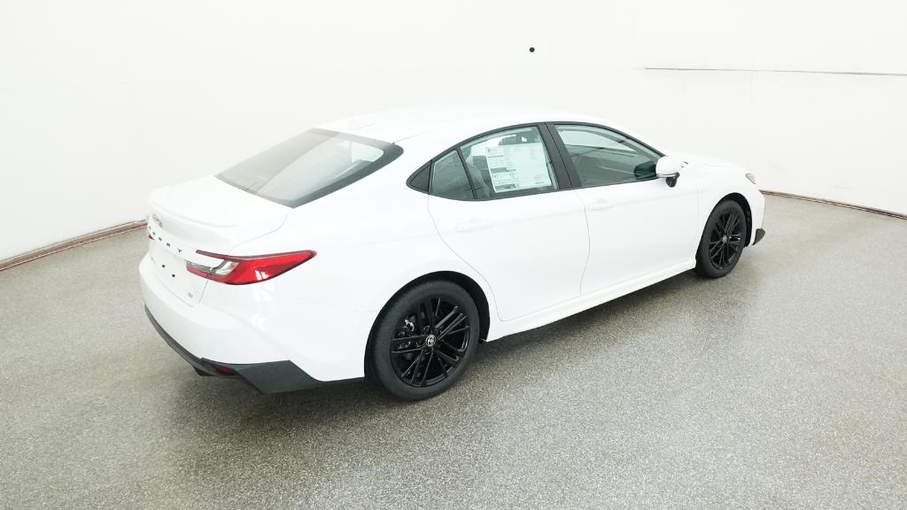 2025 Toyota Camry SE photo 4