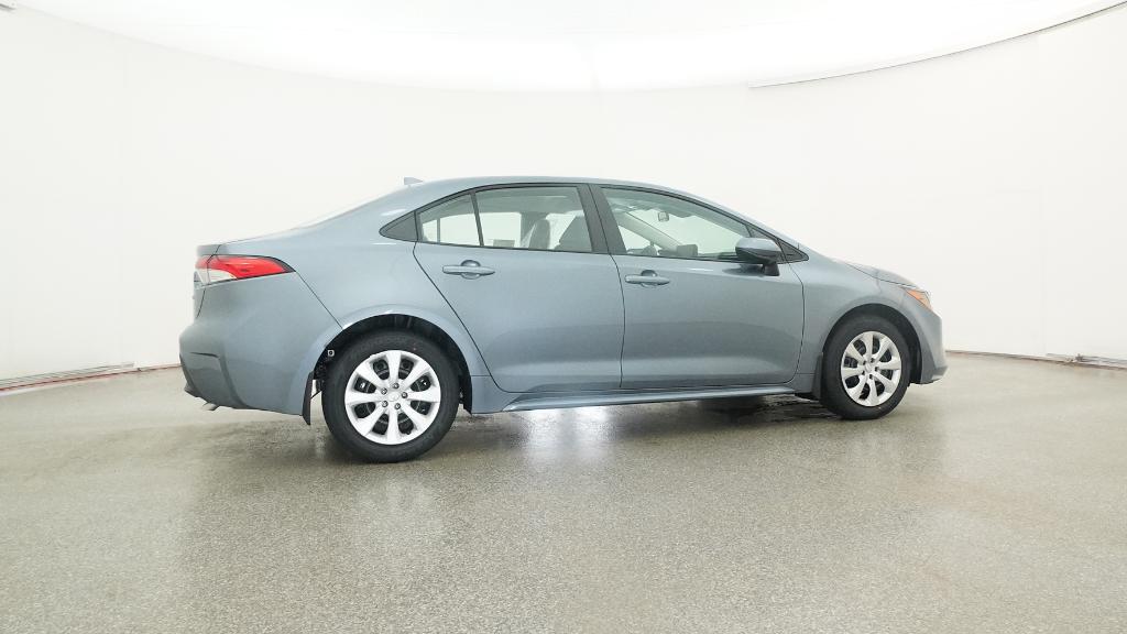 2025 Toyota Corolla LE photo 4