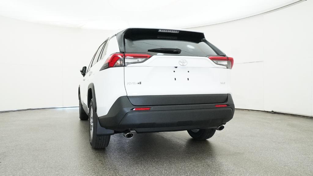 2025 Toyota RAV4 XLE photo 2