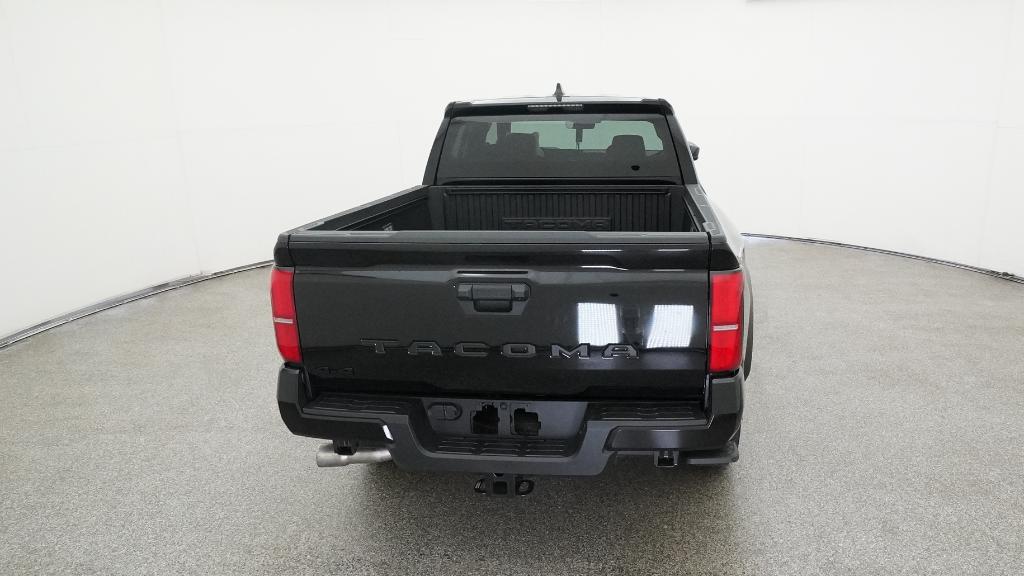 2025 Toyota Tacoma TRD Off-Road photo 3