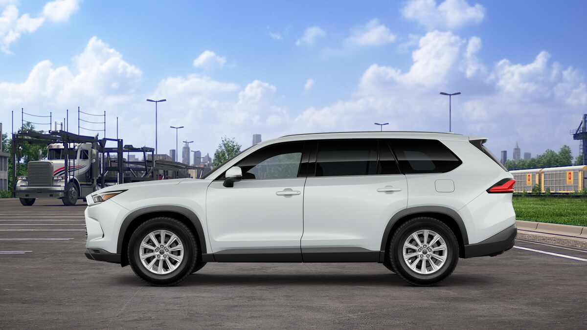 2025 Toyota Grand Highlander XLE AWD photo 4