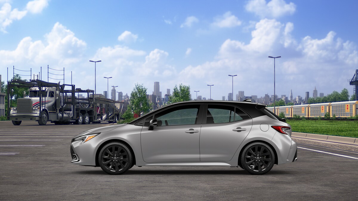 2025 Toyota Corolla XSE photo 4