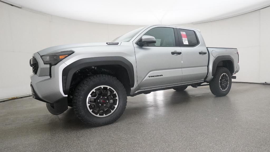 2025 Toyota Tacoma TRD Off-Road photo 2