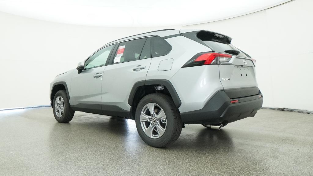 2025 Toyota RAV4 XLE photo 26