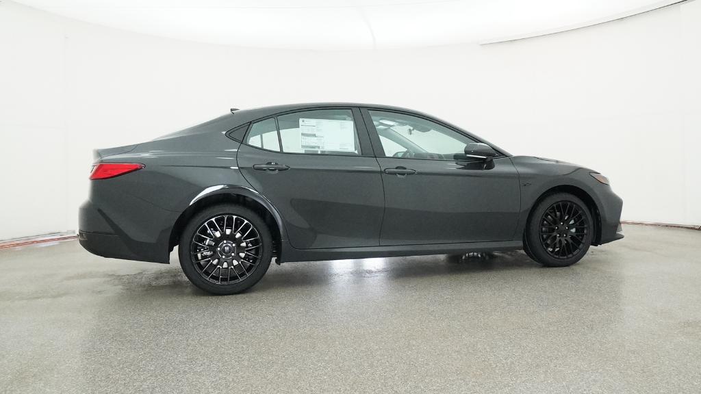 2025 Toyota Camry LE photo 4