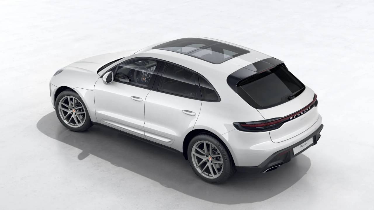 2025 Porsche Macan T photo 4