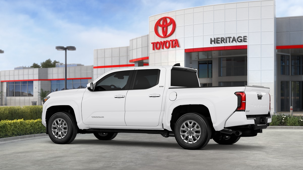 2025 Toyota Tacoma SR5 - Photo 15