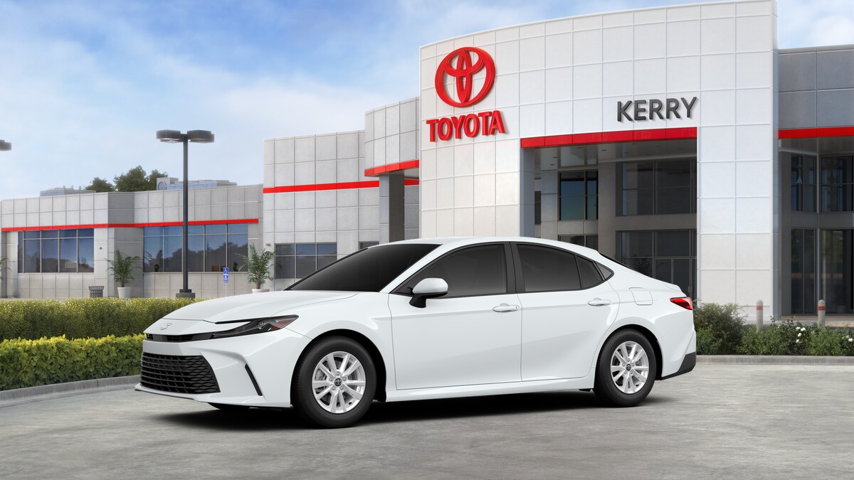 2026 Toyota Camry LE photo 3