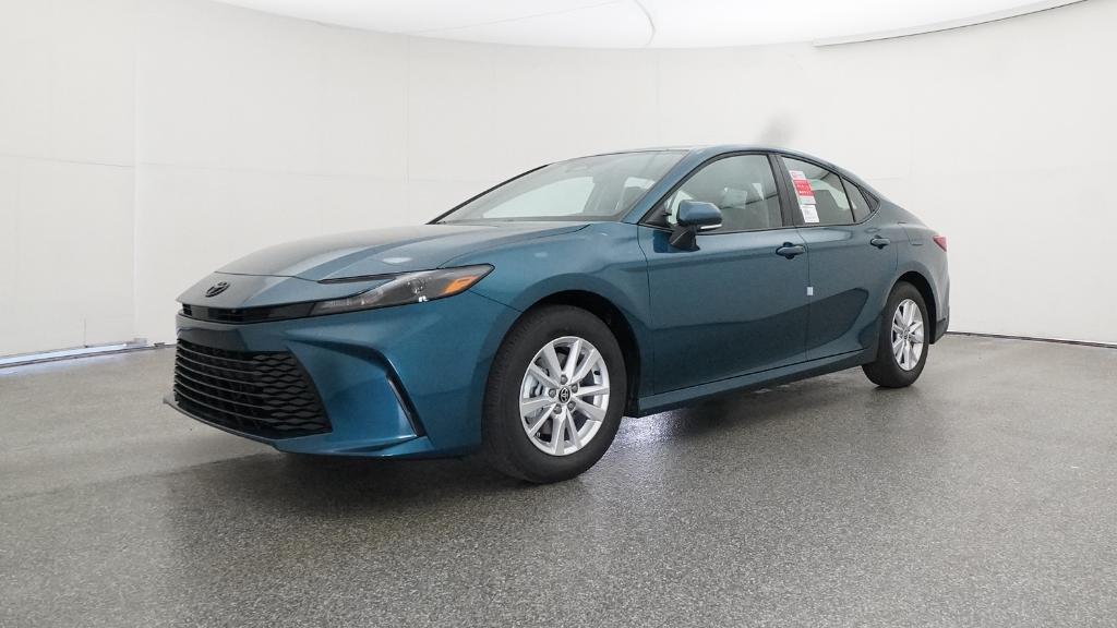 2026 Toyota Camry LE photo 8