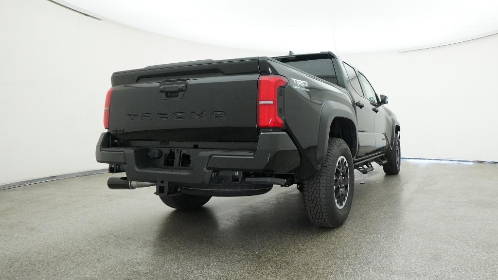 2025 Toyota Tacoma TRD Off-Road photo 3