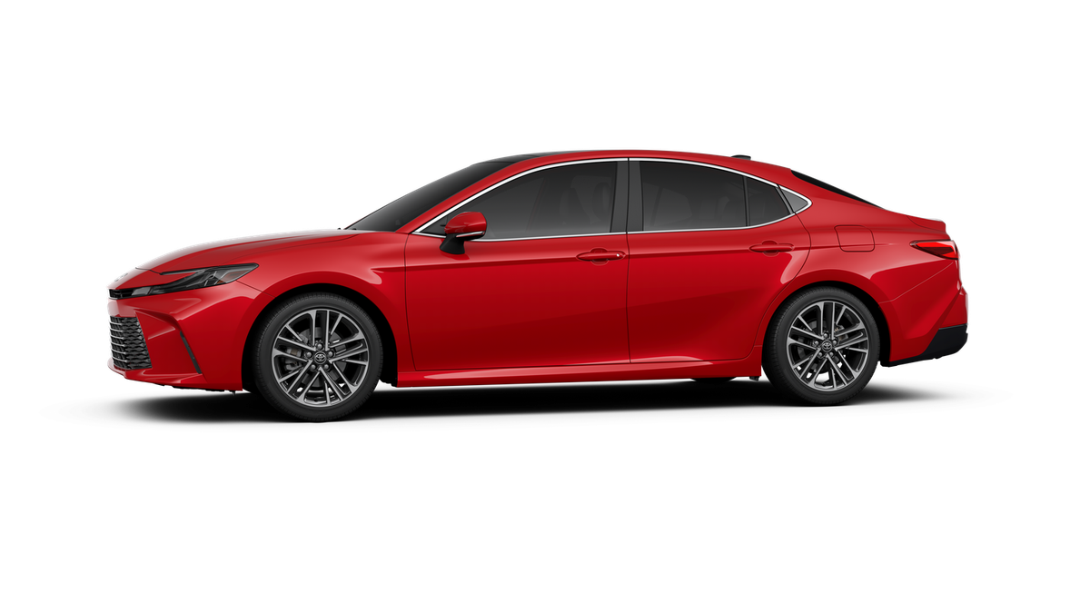 2026 Toyota Camry XLE photo 3