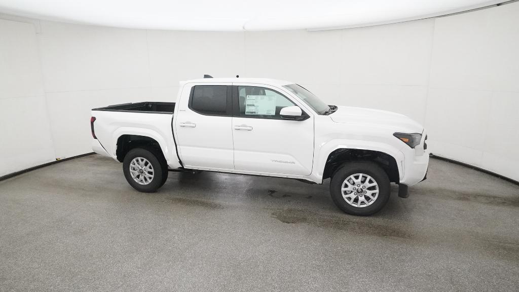 2025 Toyota Tacoma SR5 photo 2