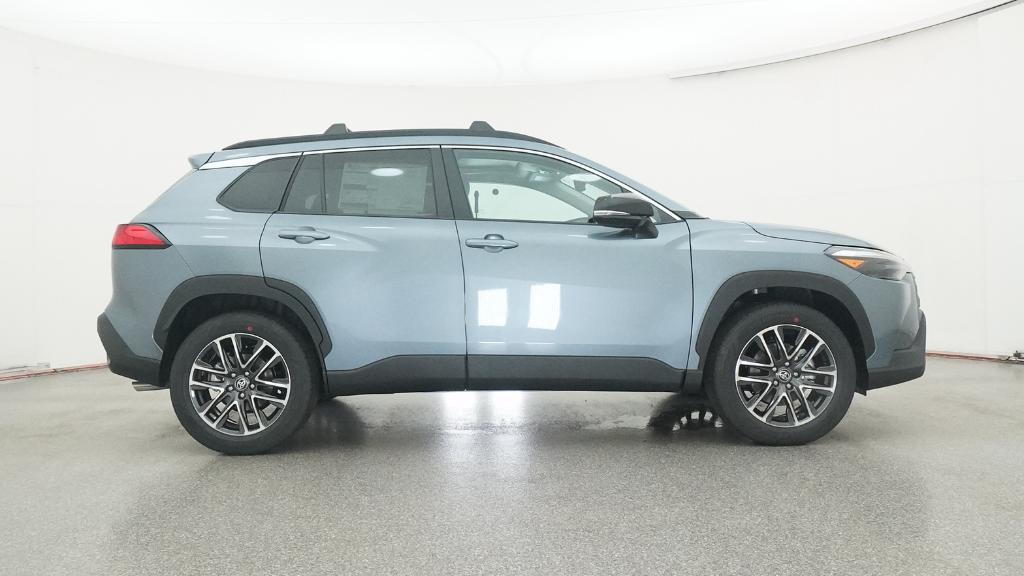 2026 Toyota Corolla Cross XLE photo 17