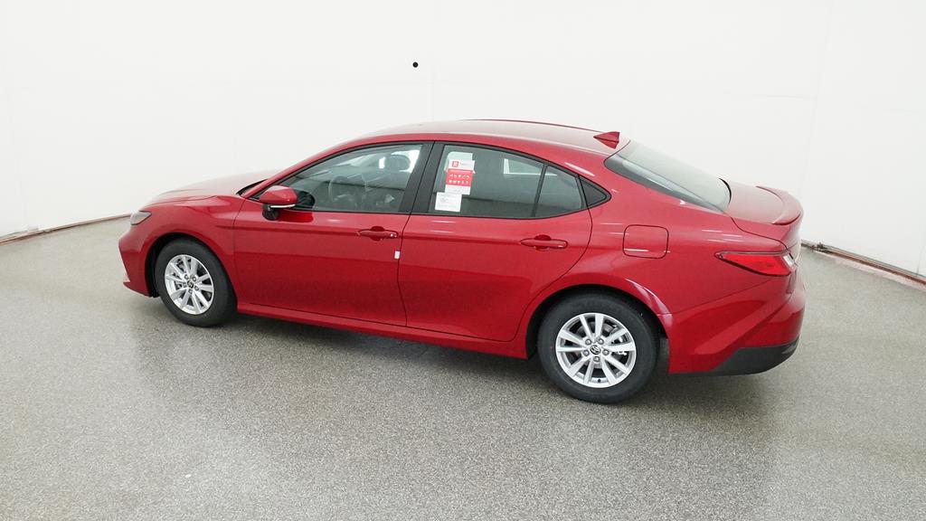 2025 Toyota Camry LE photo 3