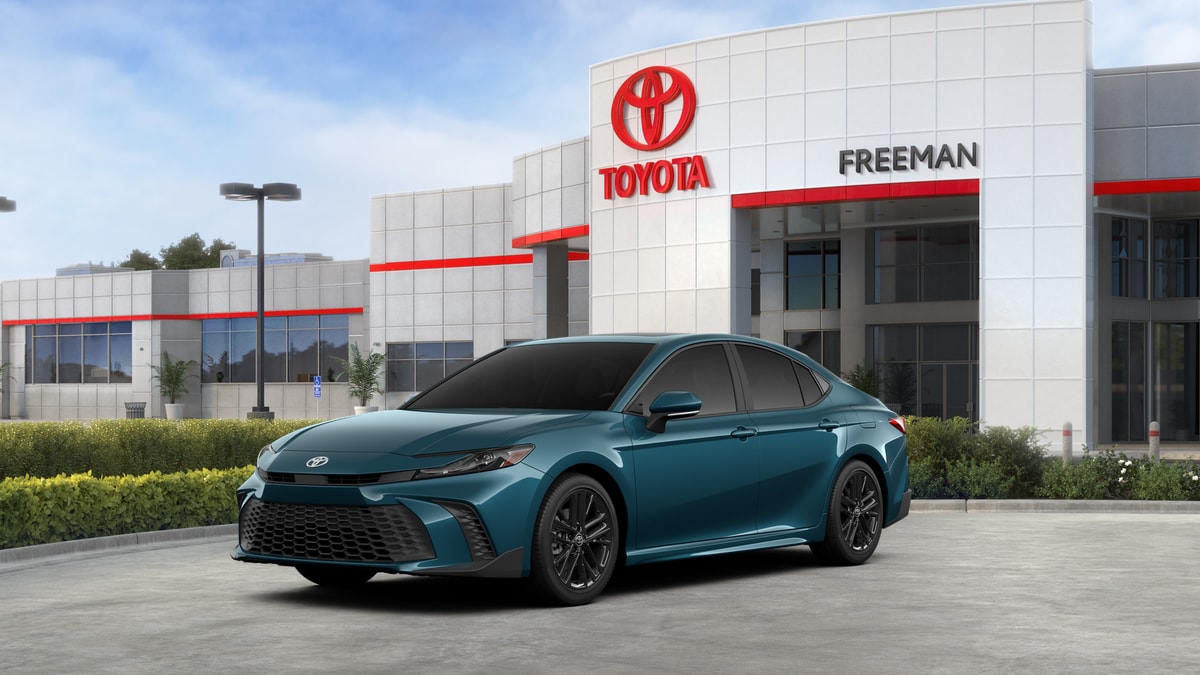 2025 Toyota Camry SE's photo