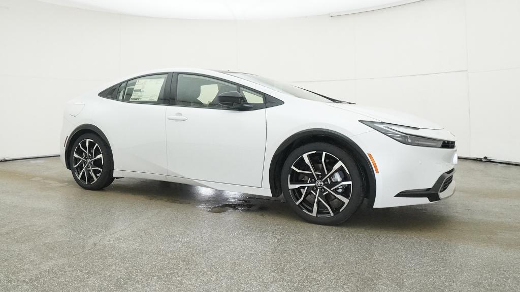 2026 Toyota Prius Plug-in Hybrid XSE photo 13