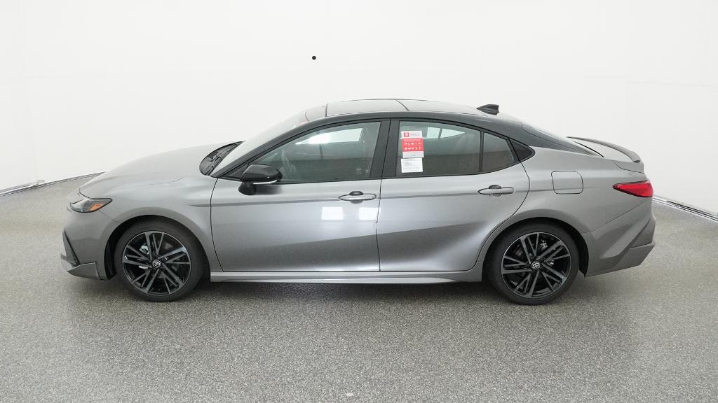 2025 Toyota Camry XSE photo 5