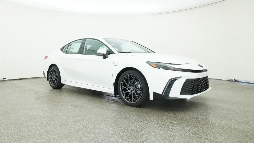 2025 Toyota Camry SE photo 2