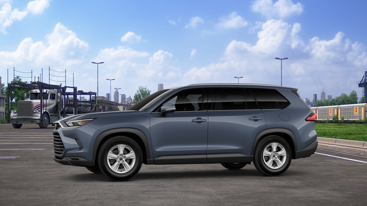 2025 Toyota Grand Highlander LE AWD photo 4