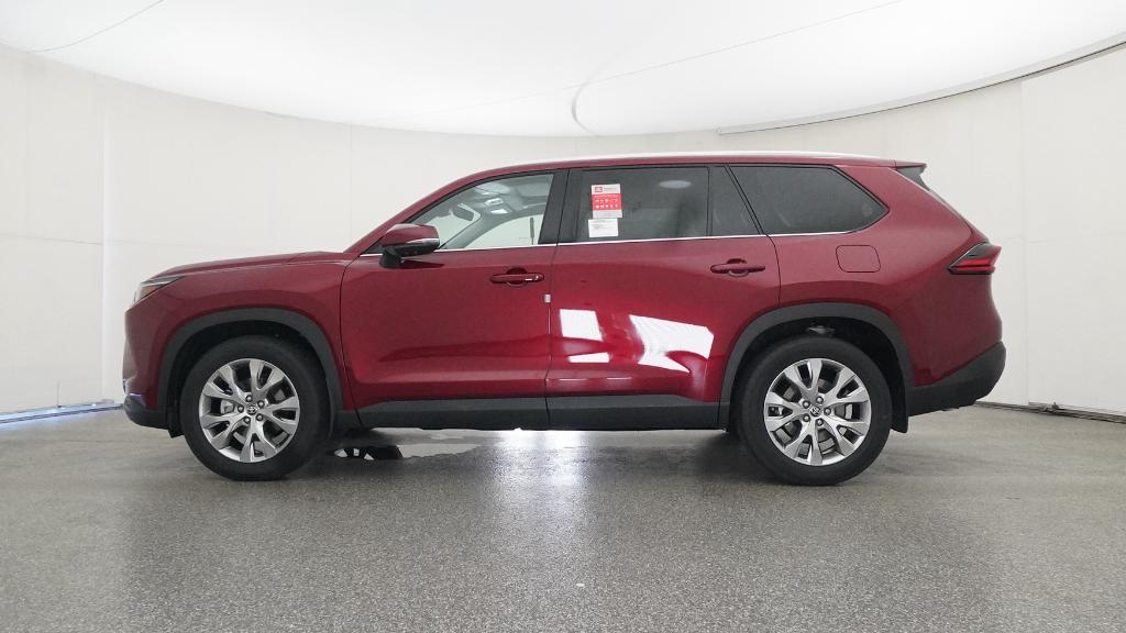 2025 Toyota Grand Highlander Limited photo 3