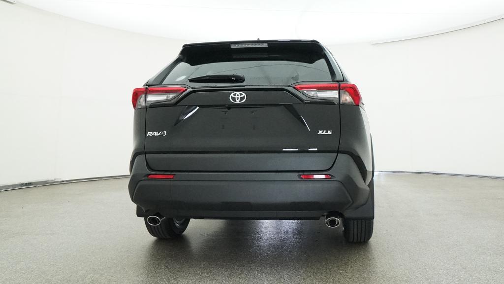 2025 Toyota RAV4 XLE photo 2