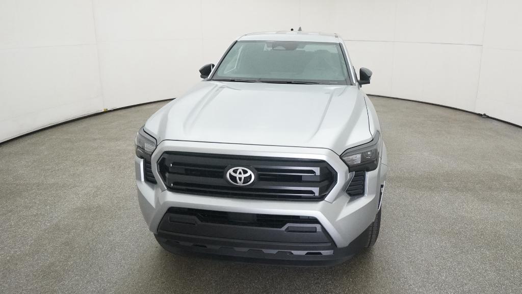 2025 Toyota Tacoma SR Double Cab photo 3