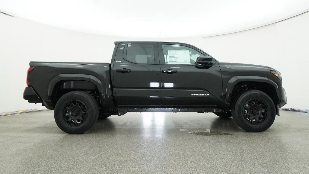 2025 Toyota Tacoma SR5 photo 21